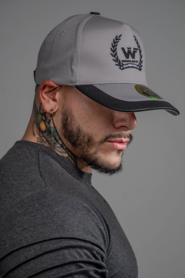 gorra performance worldfit original gris - Imagen 5