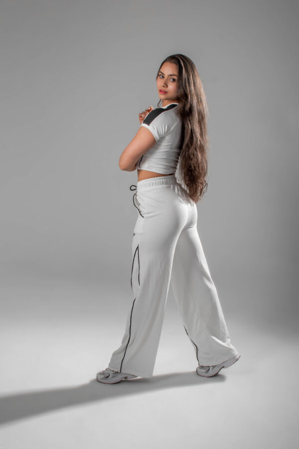 jogger de embone tifanny marfil - Imagen 2