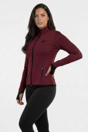 Chaqueta de alforzas vino tinto