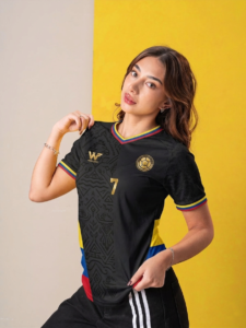 camiseta selección colombia leyenda del dorado  tricolor  dama - L